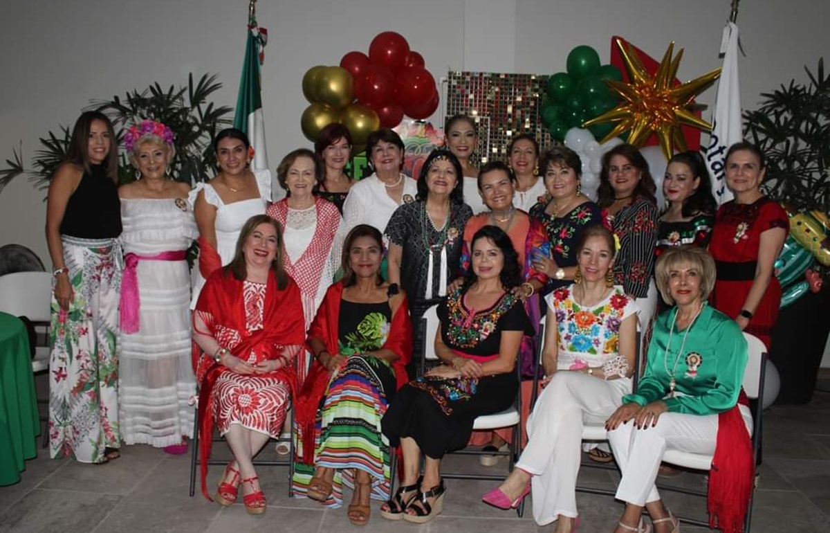 Gran celebración mexicana del Club Rotario Los Mochis - Perfiles
