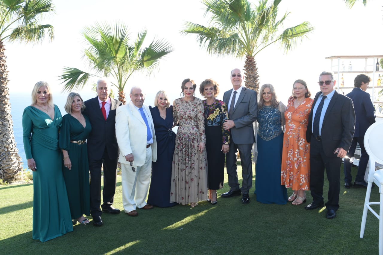 Hermanos y familiares de la señora Letty Coppel reunidos en la boda de Leticia Coppel y Andrés Literas/ Foto: Jorge Osuna.