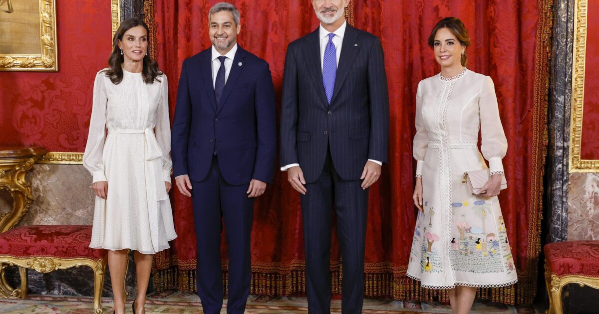 El Rey Felipe VI y la reina Letizia presidieron almuerzo en el Palacio ...